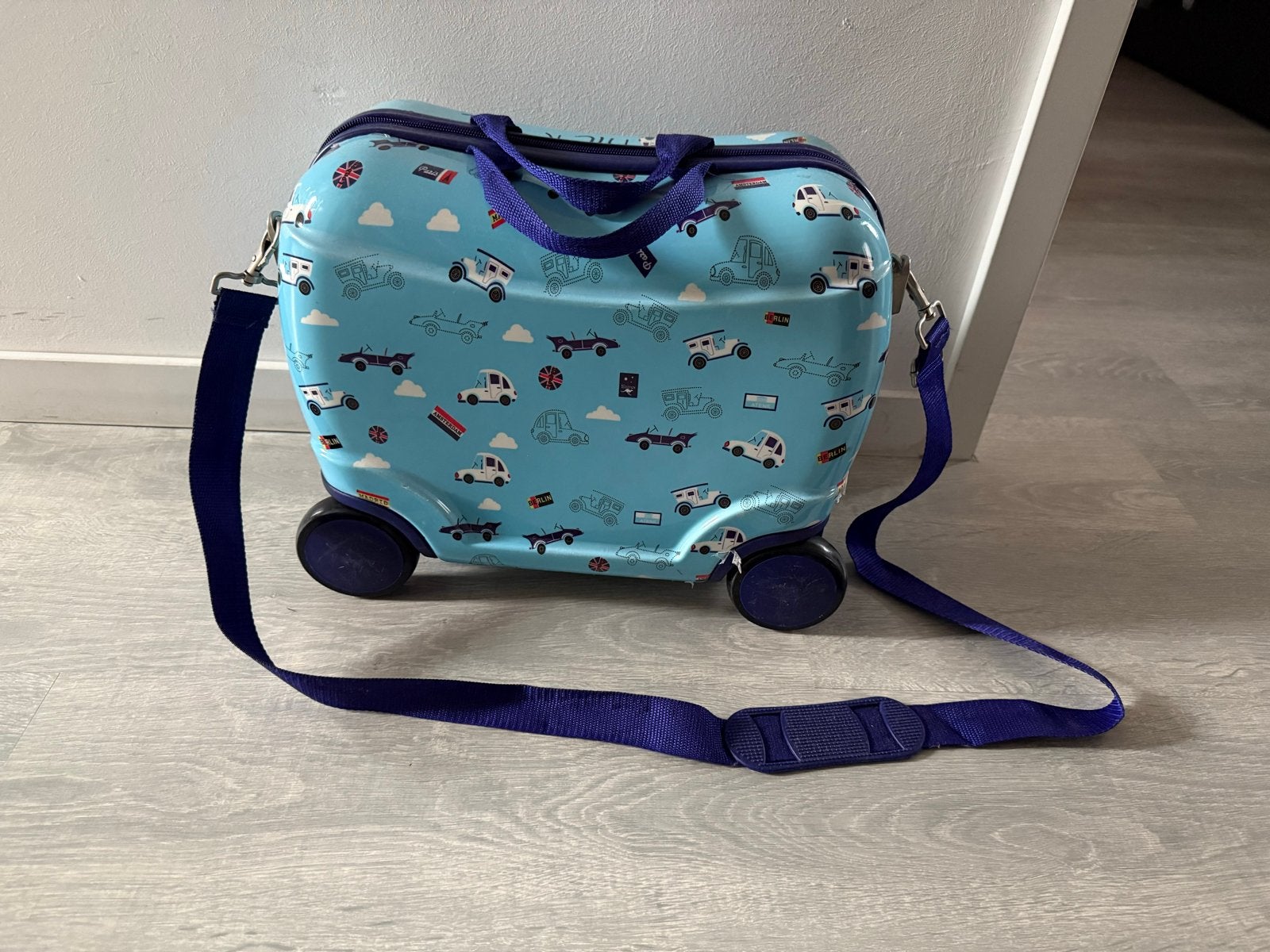 Kinderreiskoffer met wieltjes - ideaal om op te zitten!, Wieltjes, 40 tot 60 cm, 20 tot 30 cm, Blauw