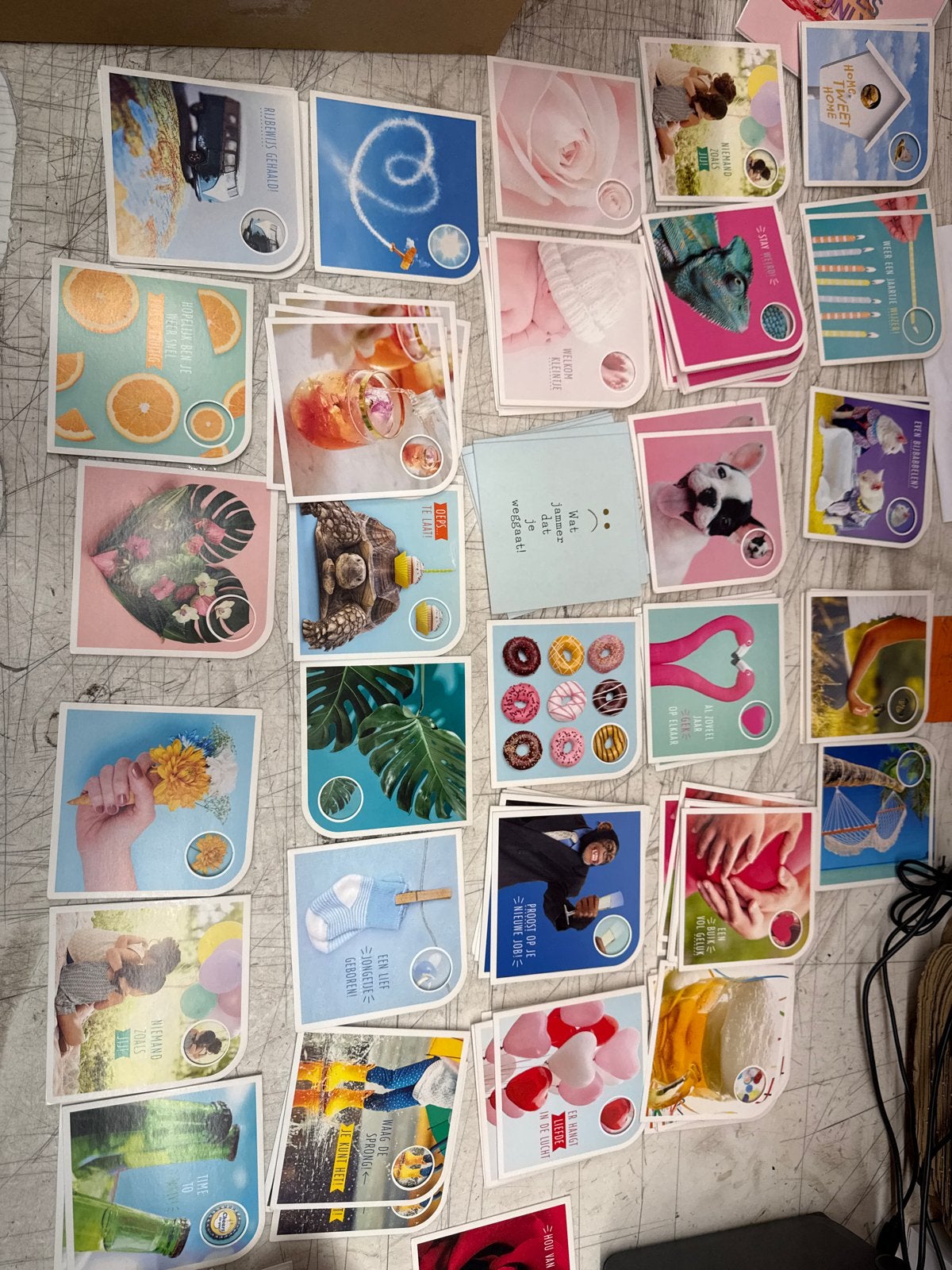 Doos vol Hallmark kaarten + enveloppen, Ophalen of Verzenden