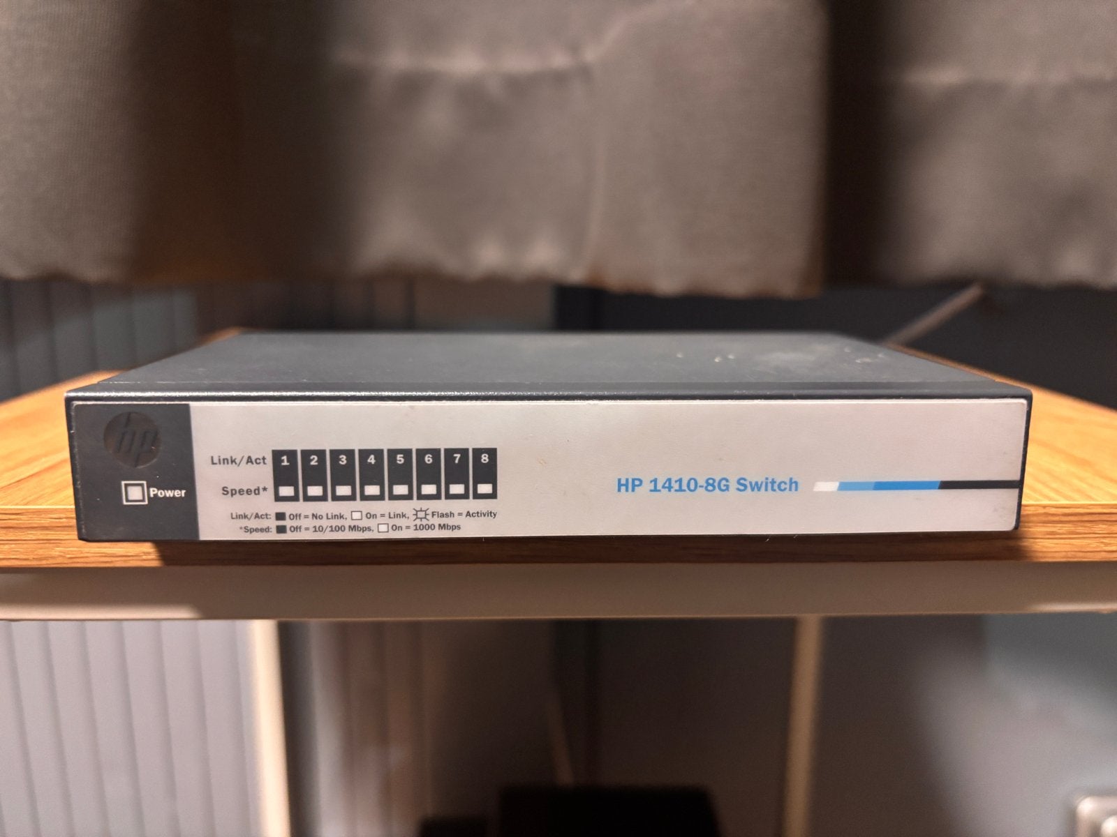 HP 1410-8G Switch - 8-poorts Gigabit Ethernet Switch, Computers en Software, Netwerk switches, Ophalen of Verzenden, Gebruikt