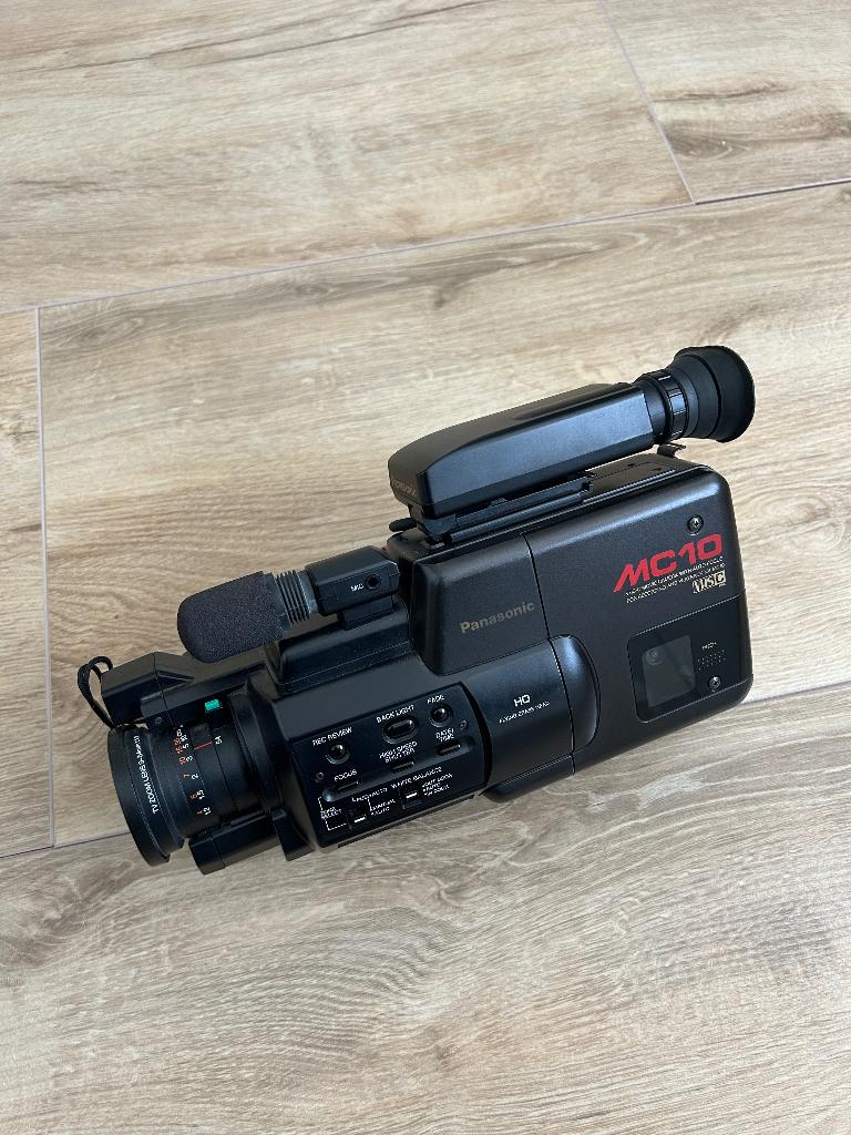 Panasonic MC10 - VHS camera, Ophalen