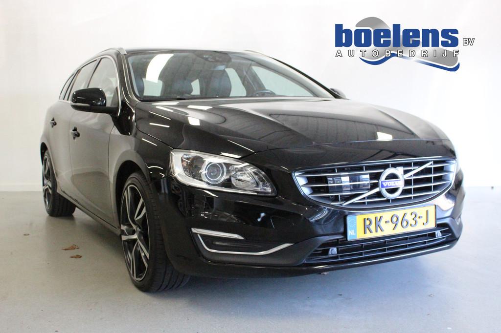Volvo V60 2.0 D4 Nordic+ | 191PK | CAMERA | STOEL+STUUR/VRTW, Auto's, 1969 cc, Leder, Diesel, 168 €/maand