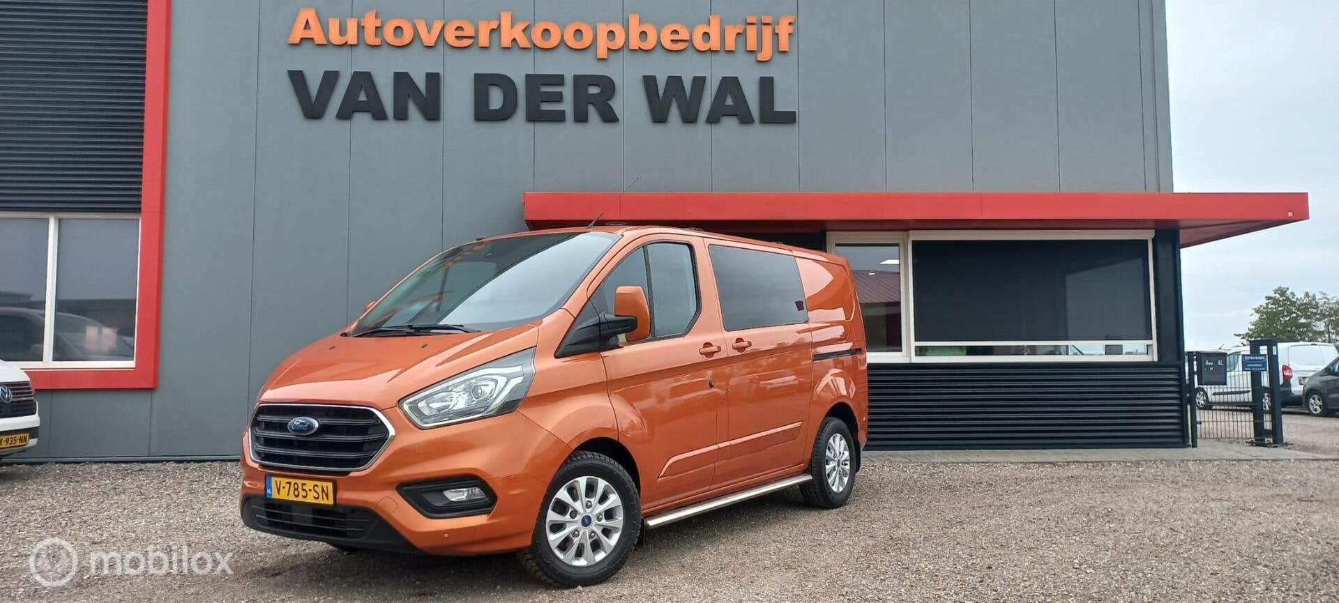 Ford Transit Custom 320 2.0 TDCI L1H1 Limited DC, Auto's, Gebruikt, Euro 6, Bedrijf, Diesel