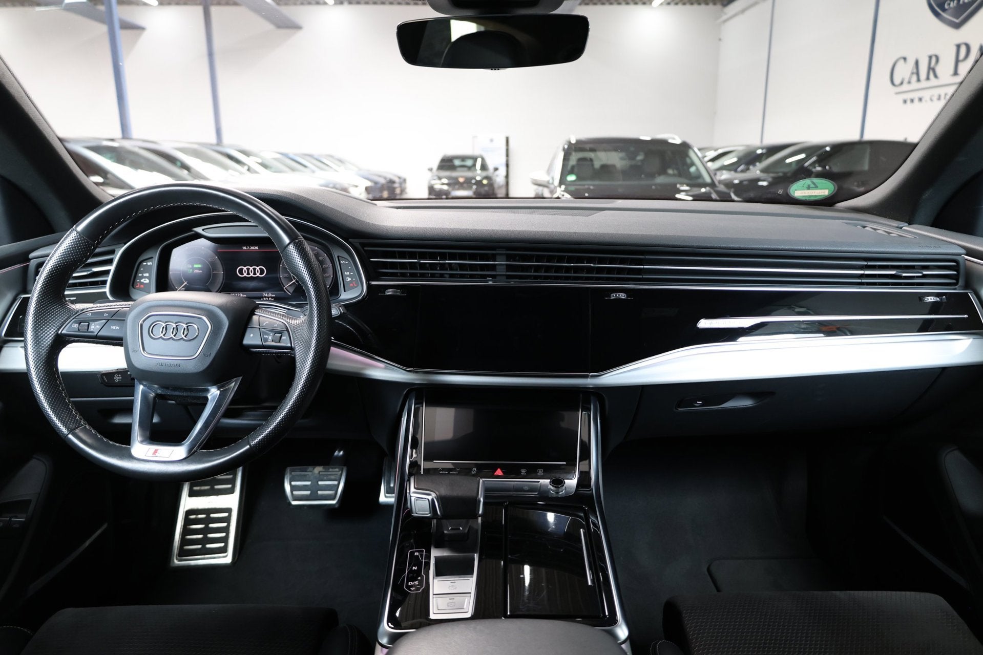 Audi Q8 55 TFSI e quattro 3x S-line BTW/MAXTON/LED/VIRTUAL/S, Automaat, Dealer onderhouden, 14 kWh, Gebruikt
