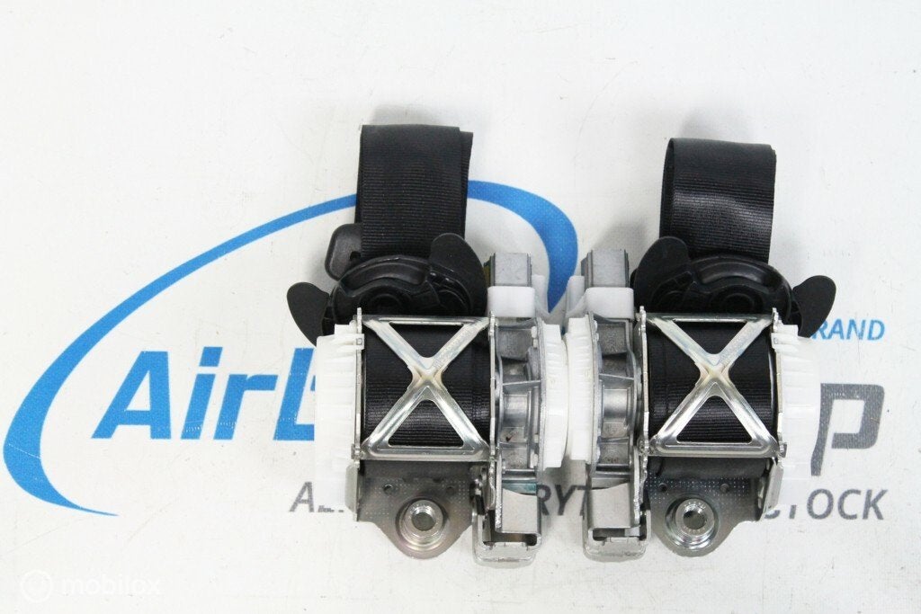 2 x gordels Volkswagen Amarok facelift (2010-heden), Auto-onderdelen, Interieur en Bekleding