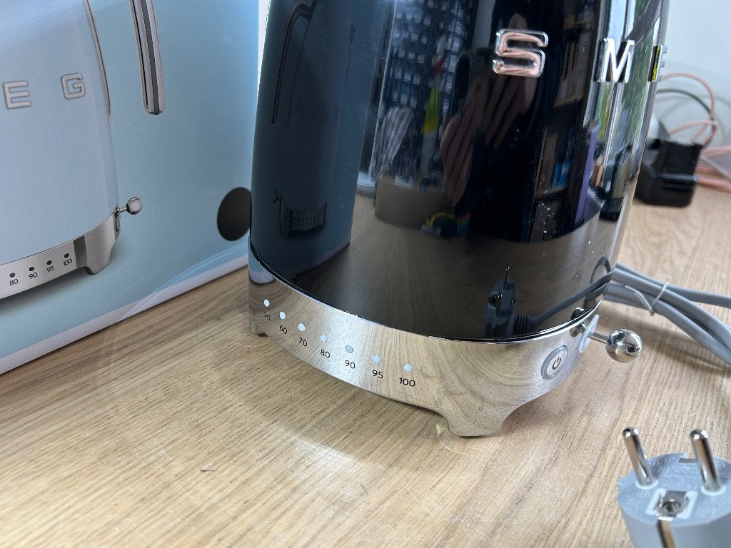 SMEG Waterkoker Zwart | 7 Temperaturen, 1 tot 2 liter, Ophalen of Verzenden, Zo goed als nieuw