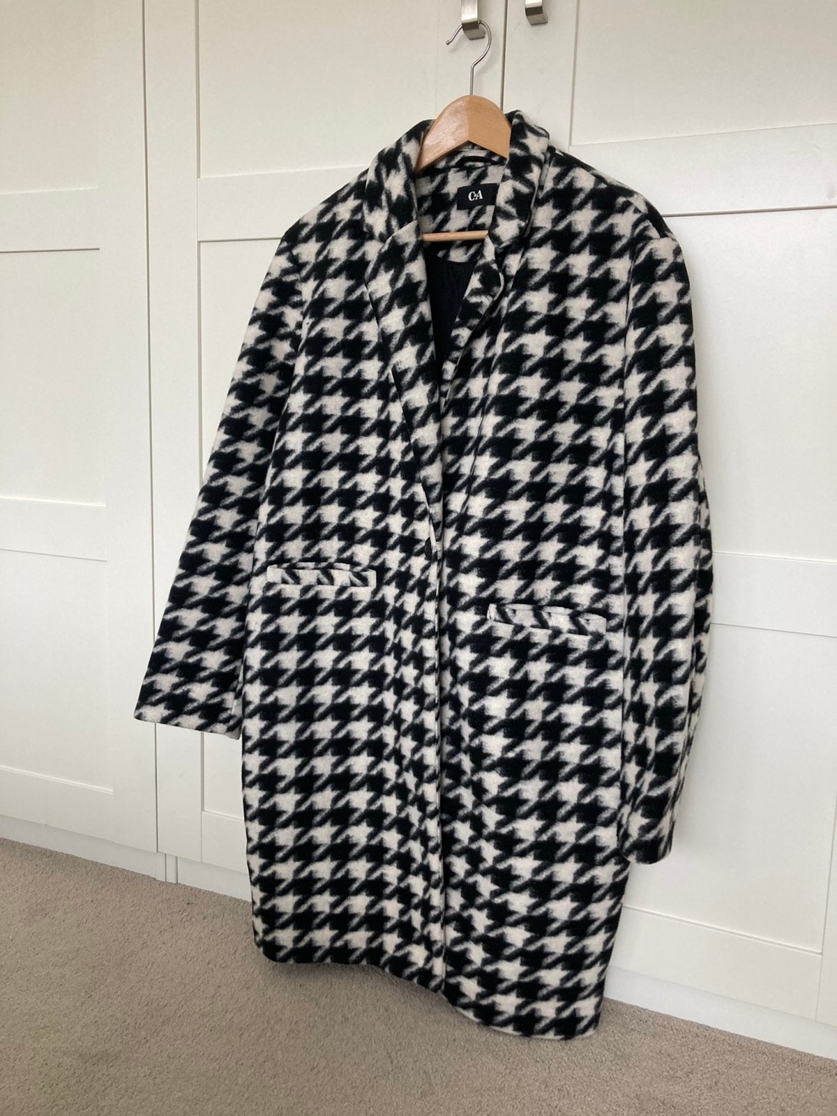 Dames jas maat 40/ L zwart/ wit, Kleding | Dames, Jassen | Winter, Ophalen of Verzenden, Zo goed als nieuw, Maat 42/44 (L), Zwart