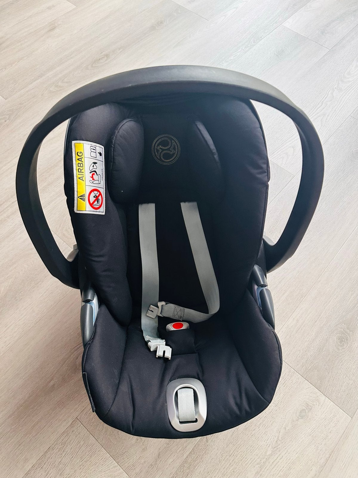 Cybex Aton 5 autostoel - Zwart - 0-13 kg, Kinderen en Baby's, Autostoeltjes, Autogordel, Zijbescherming, Zo goed als nieuw, 0 t/m 13 kg