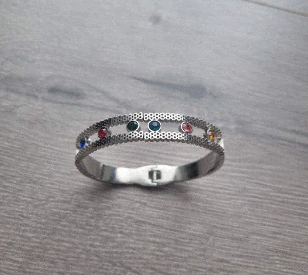 Stainless Steel Bangle Armband met Gekleurde Steentjes, Nieuw, Ophalen of Verzenden, Met strass, Overige kleuren