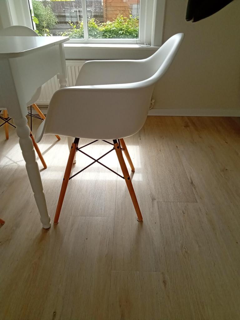 Witte eettafel met 3 stoelen, Huis en Inrichting, Tafels | Eettafels, Ophalen, Gebruikt, 50 tot 100 cm, Vierkant