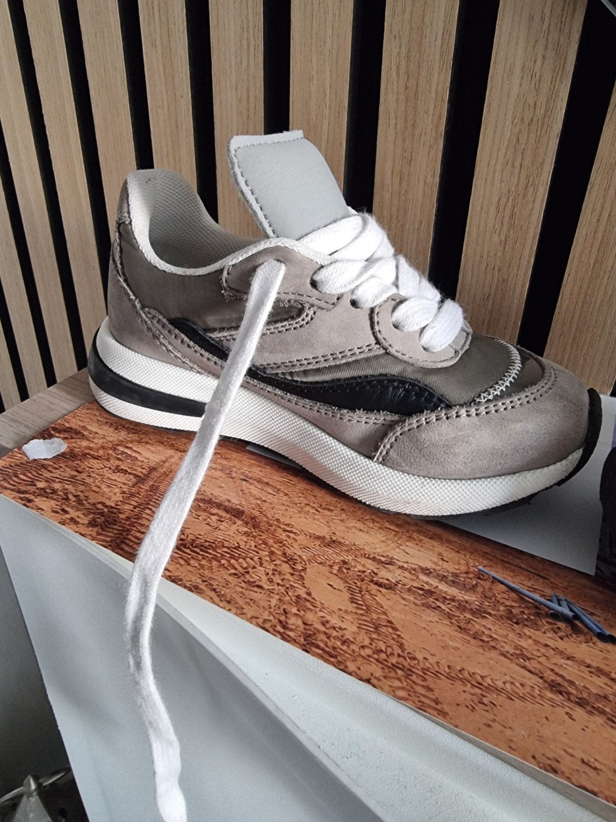 orgineel dsquared kinderen schoenen maat 24, Ophalen of Verzenden, Zo goed als nieuw