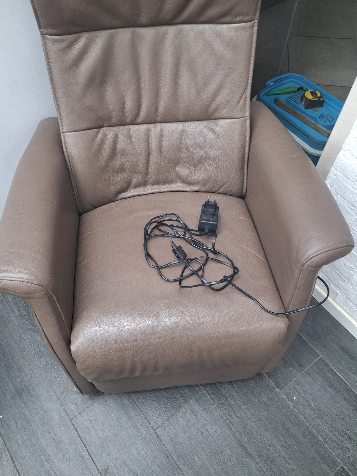sta op stoel, Ophalen, Gebruikt, Minder dan 75 cm, Leer