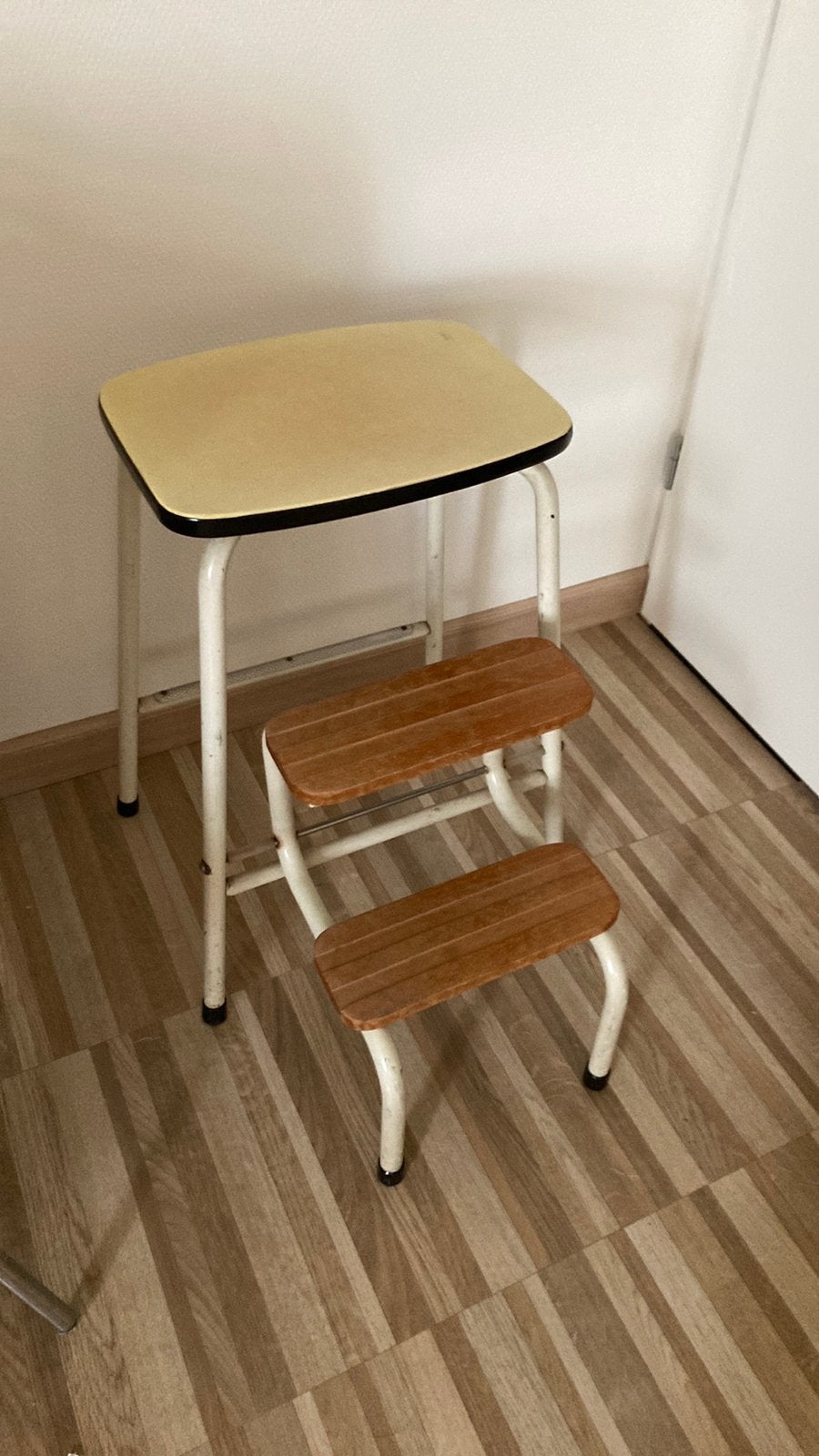 Vintage keukentrapje, Ophalen, Gebruikt, Rechthoekig, Minder dan 55 cm