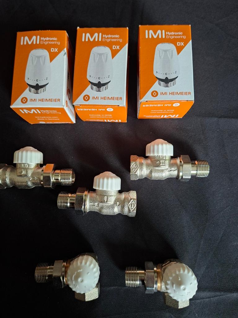 Heimeier thermostaat kraan en knop, Doe-het-zelf en Verbouw, Verwarming en Radiatoren, Ophalen of Verzenden, Minder dan 60 cm