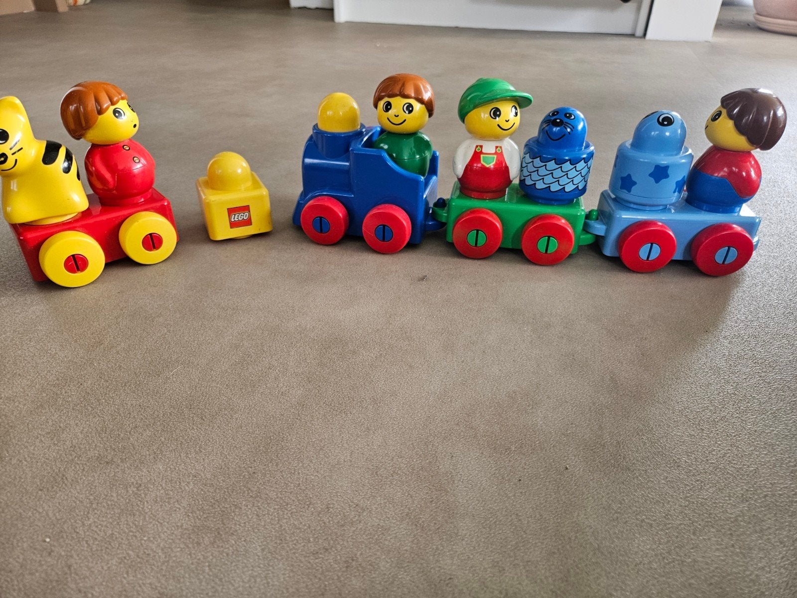 Duplo Trein met poppetjes en dieren, Ophalen of Verzenden, Zo goed als nieuw, Complete set, Duplo