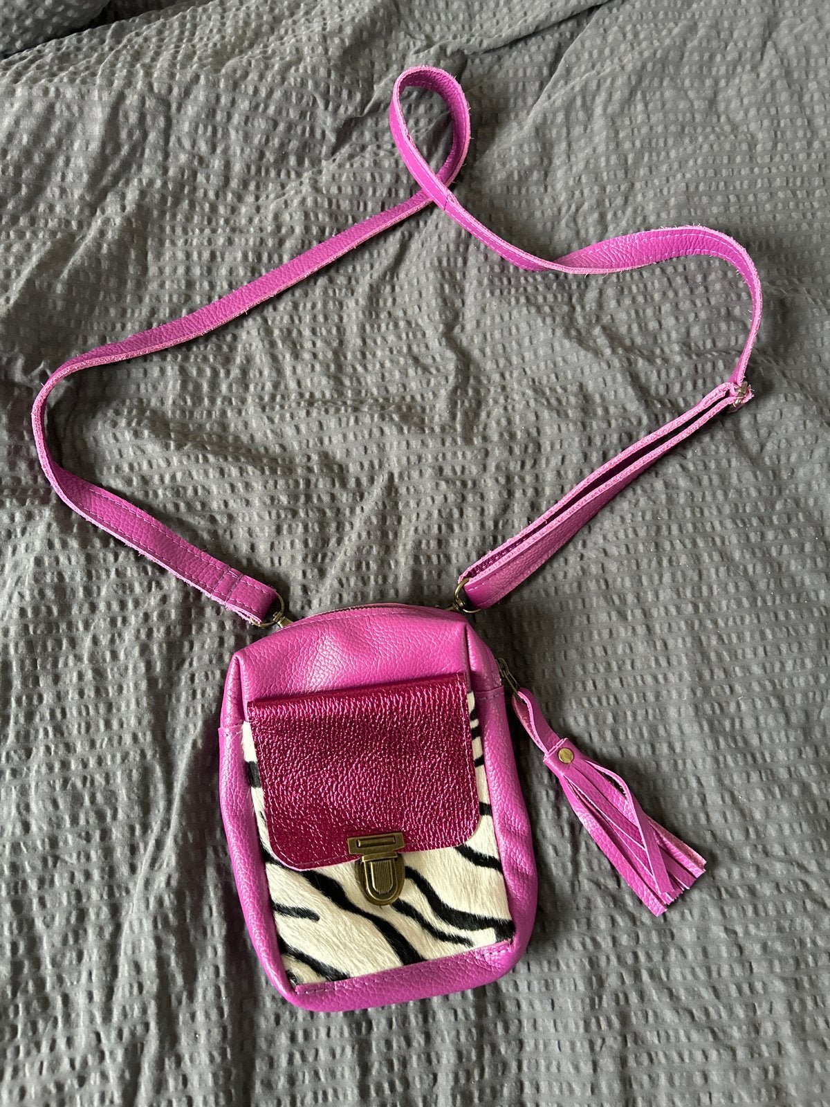By Hinke Schoudertasje nieuw!-Prune/Roze met Zebraprint, Ophalen of Verzenden, Nieuw, Roze, Schoudertasje