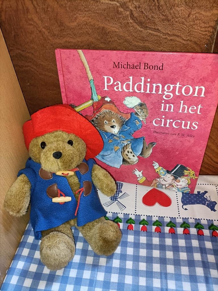 Beertje Paddington knuffel 26 cm + boek Circus, Ophalen of Verzenden, Zo goed als nieuw, Overige typen