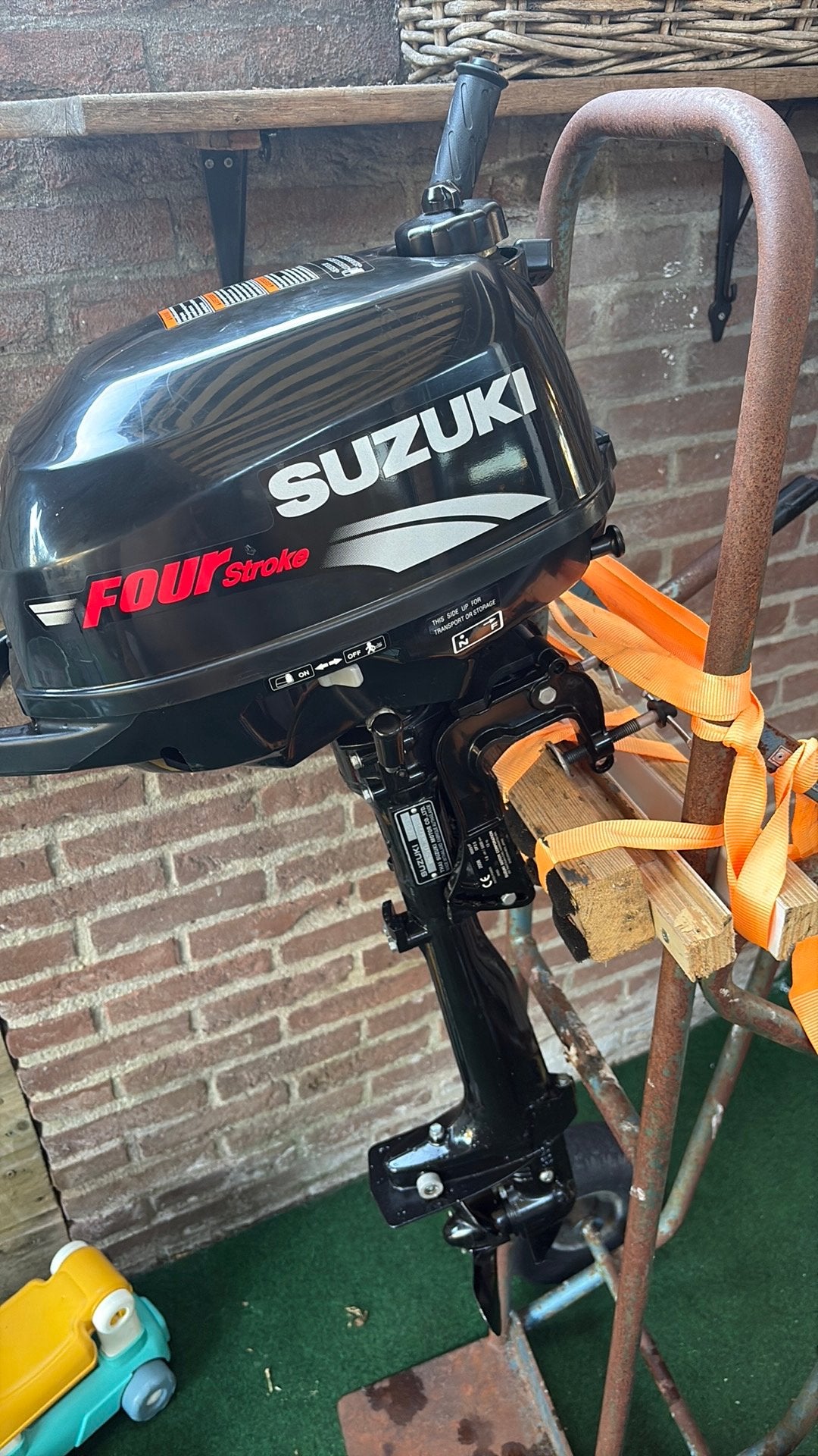 Suzuki 2,5pk   4 takt, Minder dan 5 pk, Viertaktmotor, Ophalen of Verzenden, Zo goed als nieuw