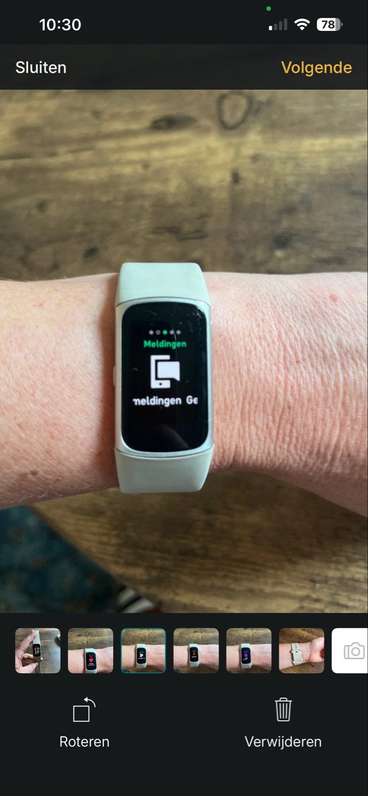 Fitbit Charge 6  - Beige- met 2 opladers, Geel, Ophalen of Verzenden, Zo goed als nieuw, Waterdicht