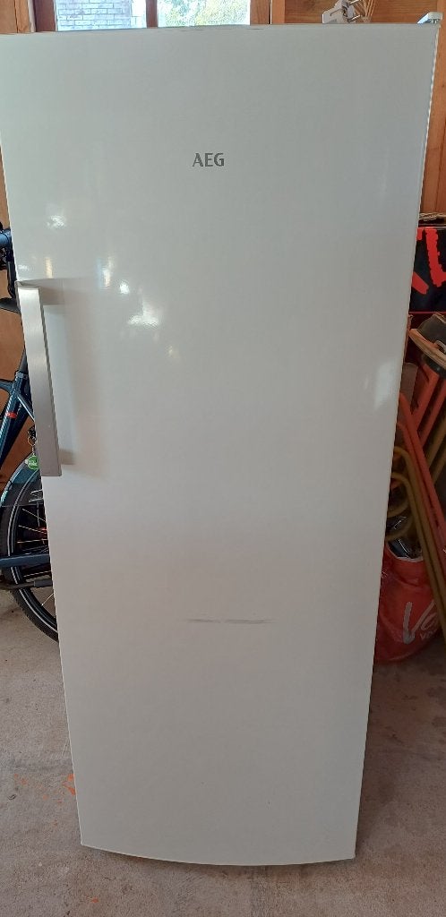 Vrieskast AEG, Zo goed als nieuw, 140 tot 160 cm, Ophalen, Vrieskast