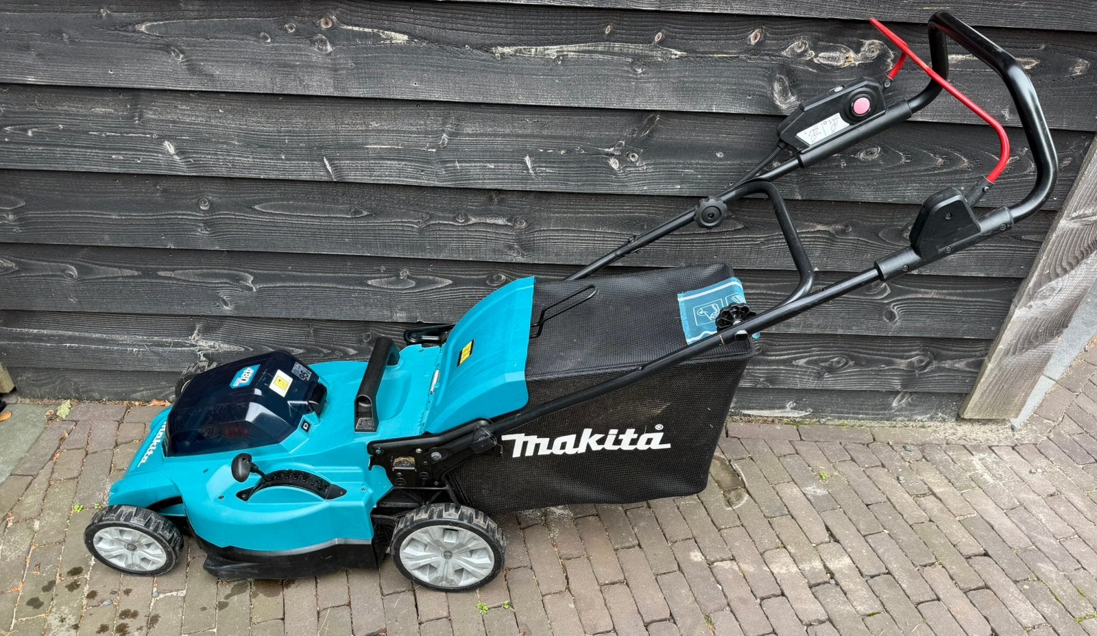 Makita DLM480 accu grasmaaier, Ophalen, Zo goed als nieuw