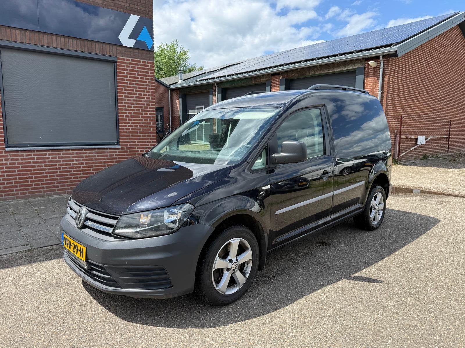 Volkswagen Caddy 2.0 TDI L1H1 BMT 4Motion Automaat 4X4 (DUBB, Auto's, Bestelauto's, Automaat, Stof, Gebruikt, 4 cilinders