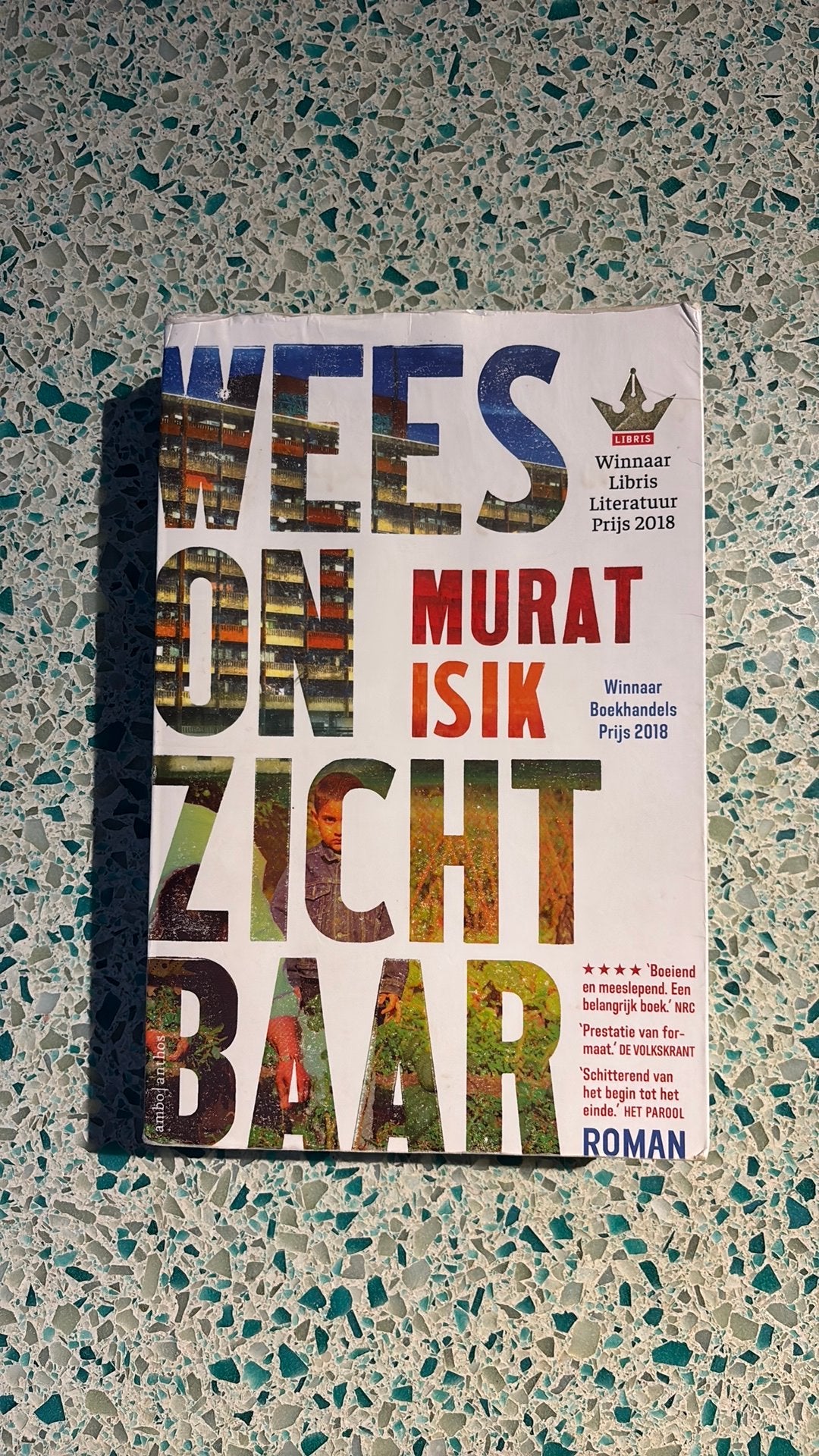 Wees onzichtbaar - murat isik, Boeken, Ophalen of Verzenden, Zo goed als nieuw