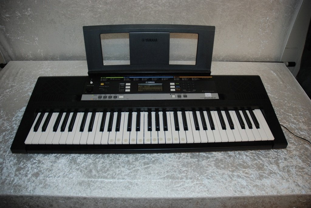 Yamaha Keyboard met adapter  E243  <26260626>, Gebruikt, ., Keyboard of Synthesizer, Ophalen of Verzenden