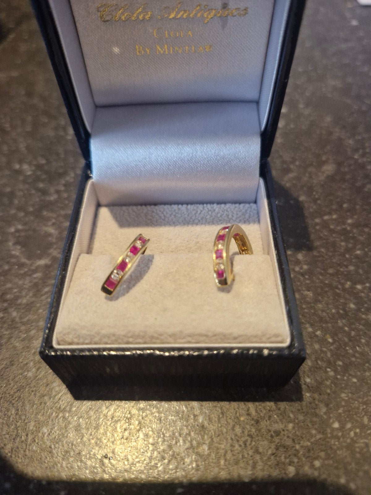 18k Gouden Oorbellen met Diamant en Robijn - 3,5gr, Hangers, Ophalen of Verzenden, Zo goed als nieuw, Met edelsteen