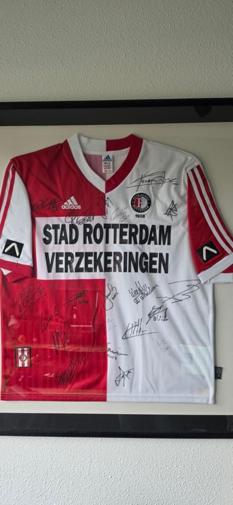Gesigneerd Feyenoord shirt seizoen 1999 2000 ingelijst, Ophalen