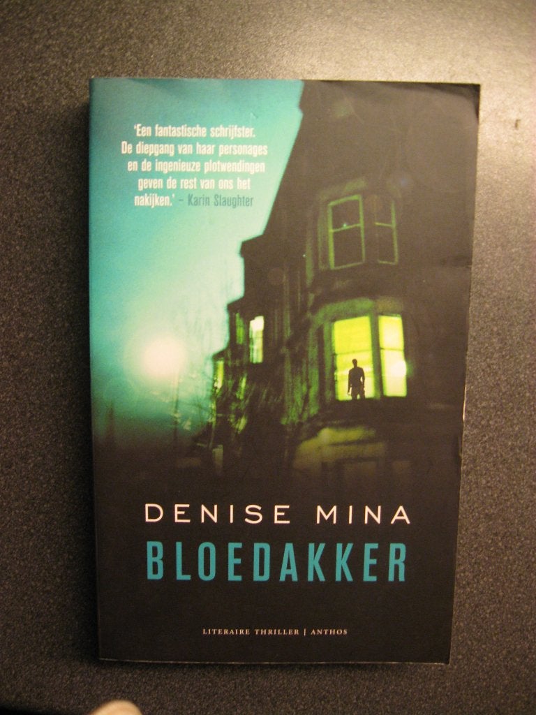 Bloedakker - Denise Mina, Ophalen of Verzenden, Zo goed als nieuw