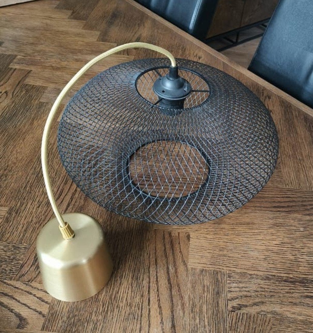 Zwarte draadlamp met gouden fitting en snoer, Modern, Industrieel, Zo goed als nieuw, Metaal, E27 (groot)