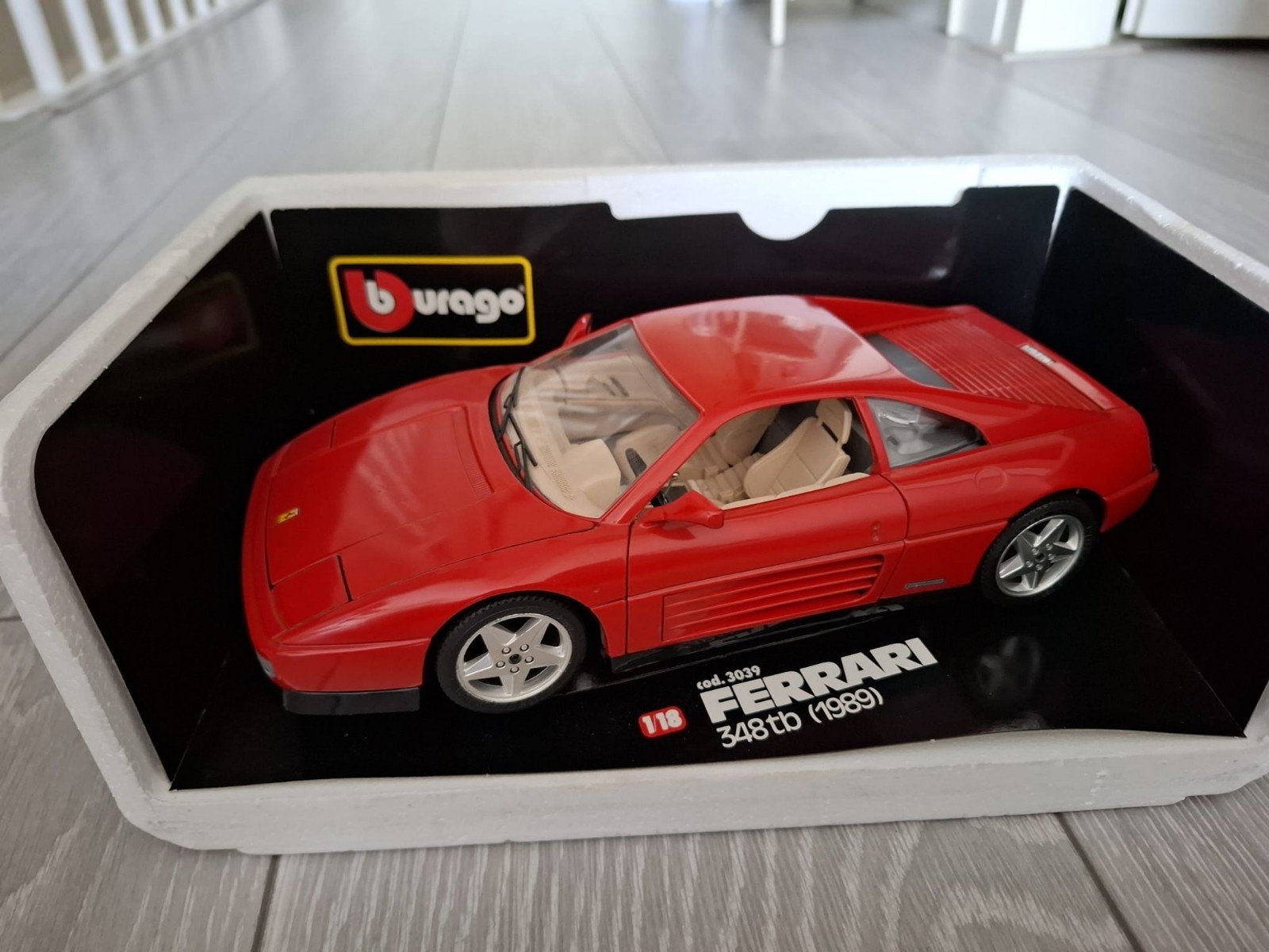 Burago Ferrari 348 TB (1989) - Schaalmodel 1:18, Ophalen of Verzenden