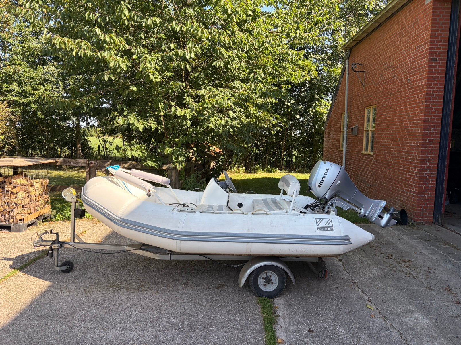 Zodiac Yachtline 340 Deluxe, Gebruikt, 4 m, Inclusief motor, 10 pk