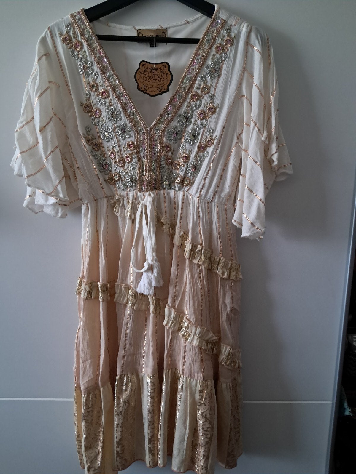 Nieuwe Ibiza jurk met borduursels en pailletten - Maat M/L, Maat 38/40 (M), Meerkleurig, Nieuw, Ophalen of Verzenden