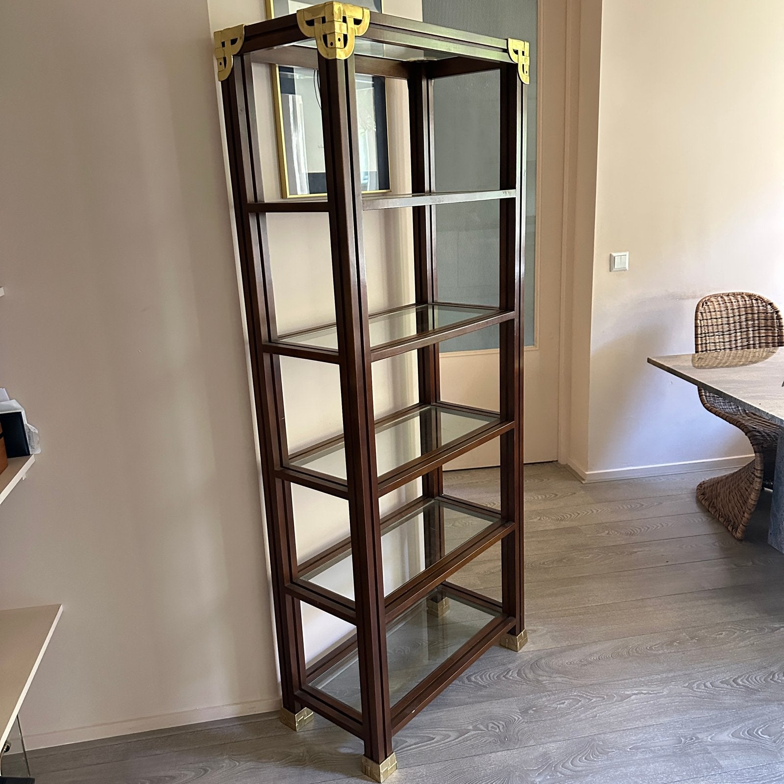 S.T. Valenti Vintage vitrinekast messing glazen planken, Huis en Inrichting, Ophalen, Met plank(en), Gebruikt, 50 tot 100 cm