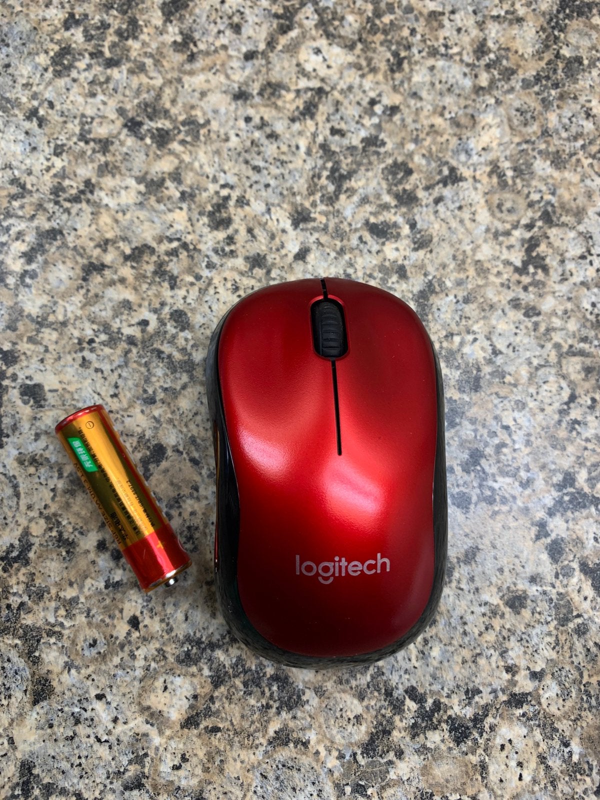 Nieuwe Logitech m220 silent muis draadloos, Ophalen of Verzenden, Zo goed als nieuw