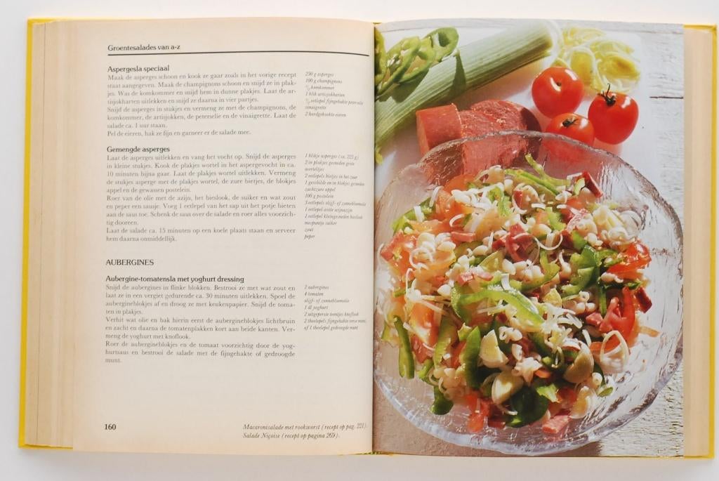 Familie Kaas Salade boek - Henk Molenberg (1987), Verzenden, Zo goed als nieuw