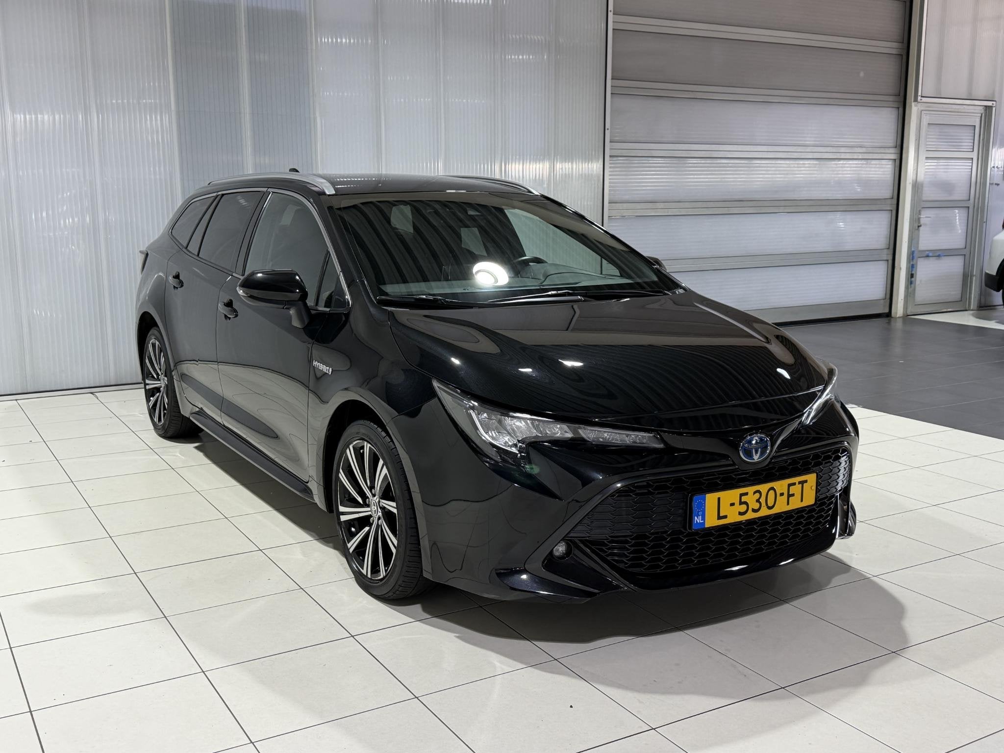 Toyota Corolla Touring Sports 1.8 Hybrid Dynamic Stoelverwar, 1345 kg, 450 kg, Gebruikt, 4 cilinders