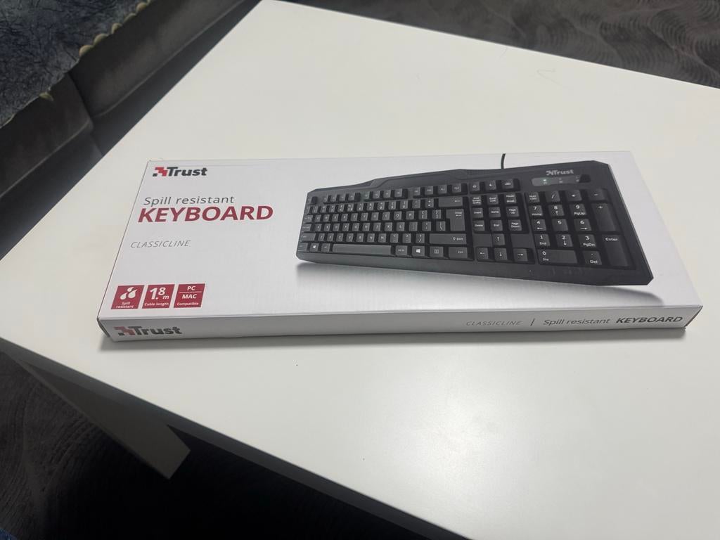 Trust ClassicLine Morsbestendig Toetsenbord - Nieuw, Computers en Software, Toetsenborden, Ophalen of Verzenden, Qwerty, Nieuw