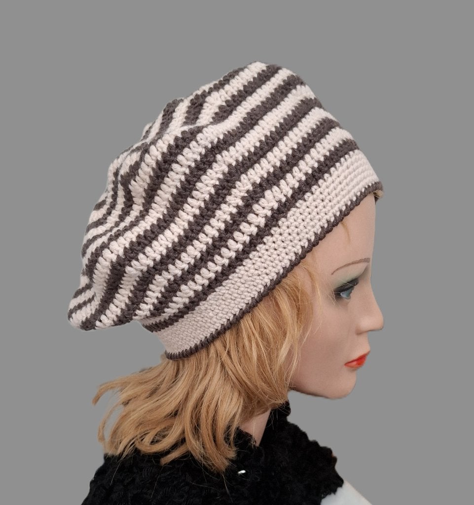 Baret bruin/creme, Maat 38/40 (M), Verzenden, Nieuw, Handgemaakt