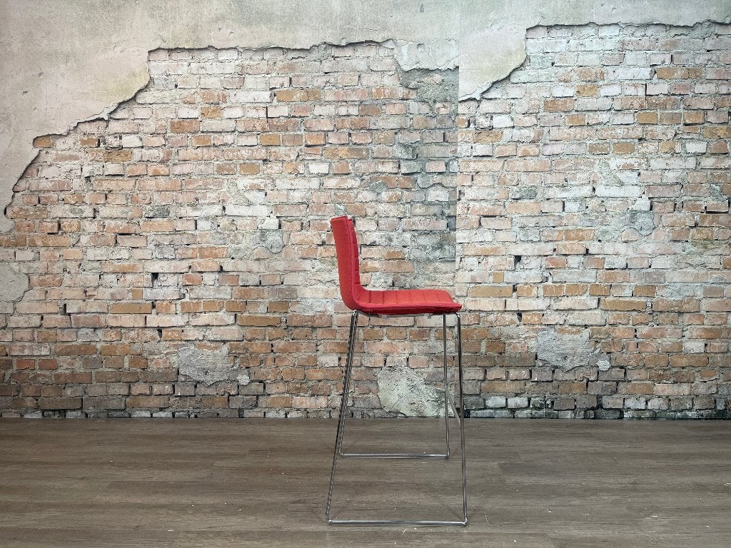 Arper Catifa 46 bar stool rood bij TheReSales, Ophalen, Met voetsteun, Zo goed als nieuw, Metaal
