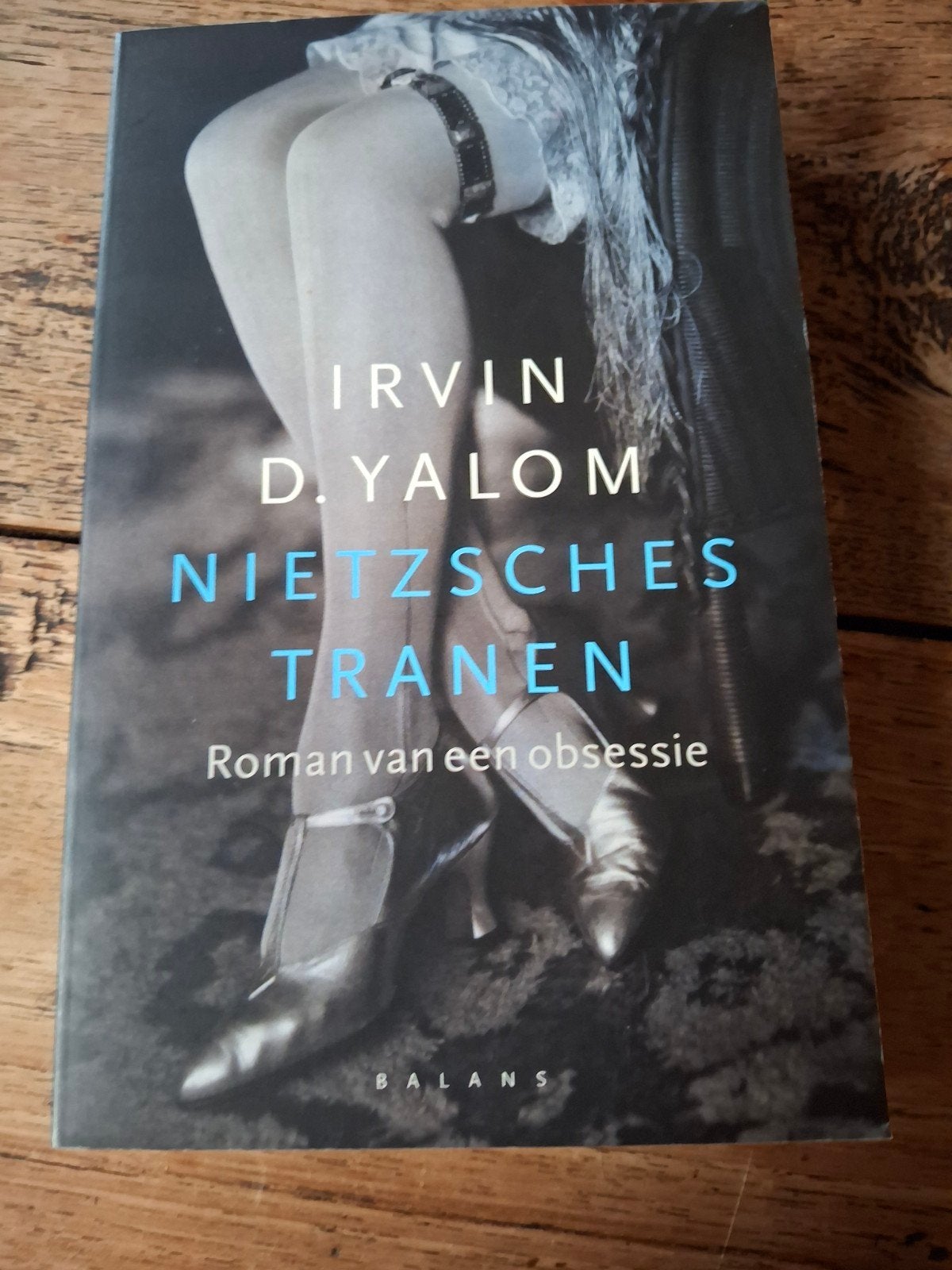 Irvin D. Yalom - Nietzsches tranen, Ophalen of Verzenden, Zo goed als nieuw, Irvin D. Yalom