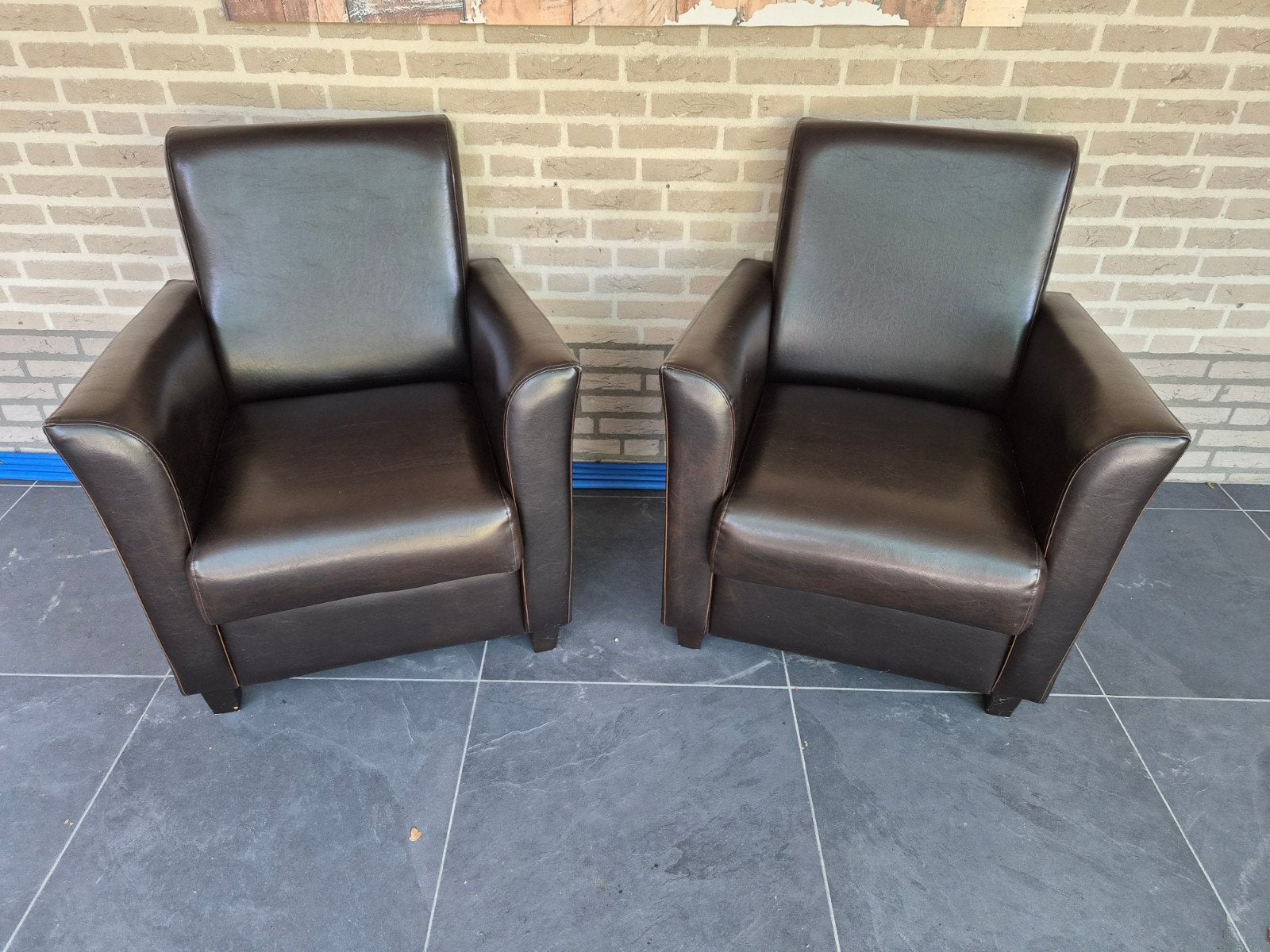 Comfortabele bruine leren fauteuil, Huis en Inrichting, Fauteuils, Ophalen, Gebruikt, Modern klassiek, 50 tot 75 cm