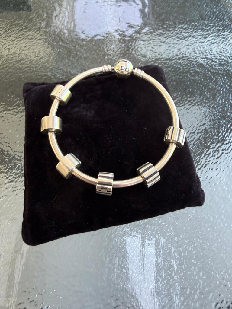 Pandora bedels clips, Pandora, Ophalen of Verzenden, Zo goed als nieuw, 4 bedels of meer
