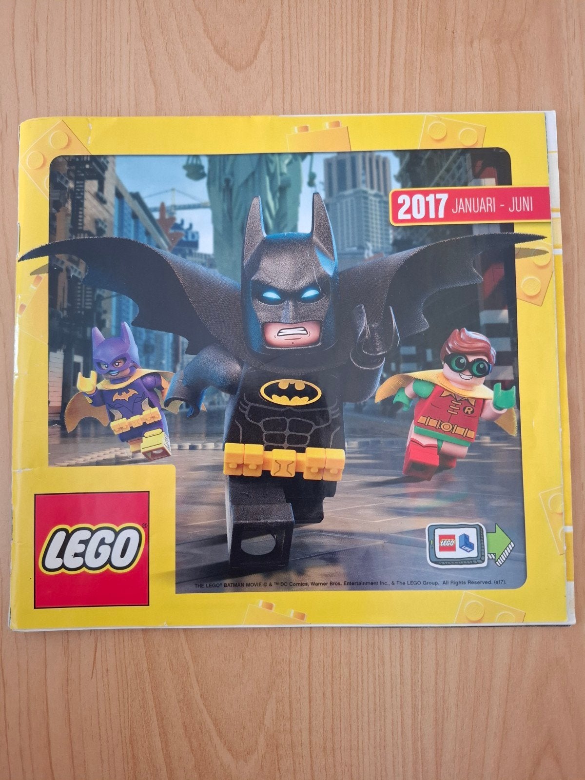 LEGO Catalogus 2017 Januari-Juni - Batman, Friends, City, Ophalen of Verzenden, Zo goed als nieuw, Catalogus, Lego