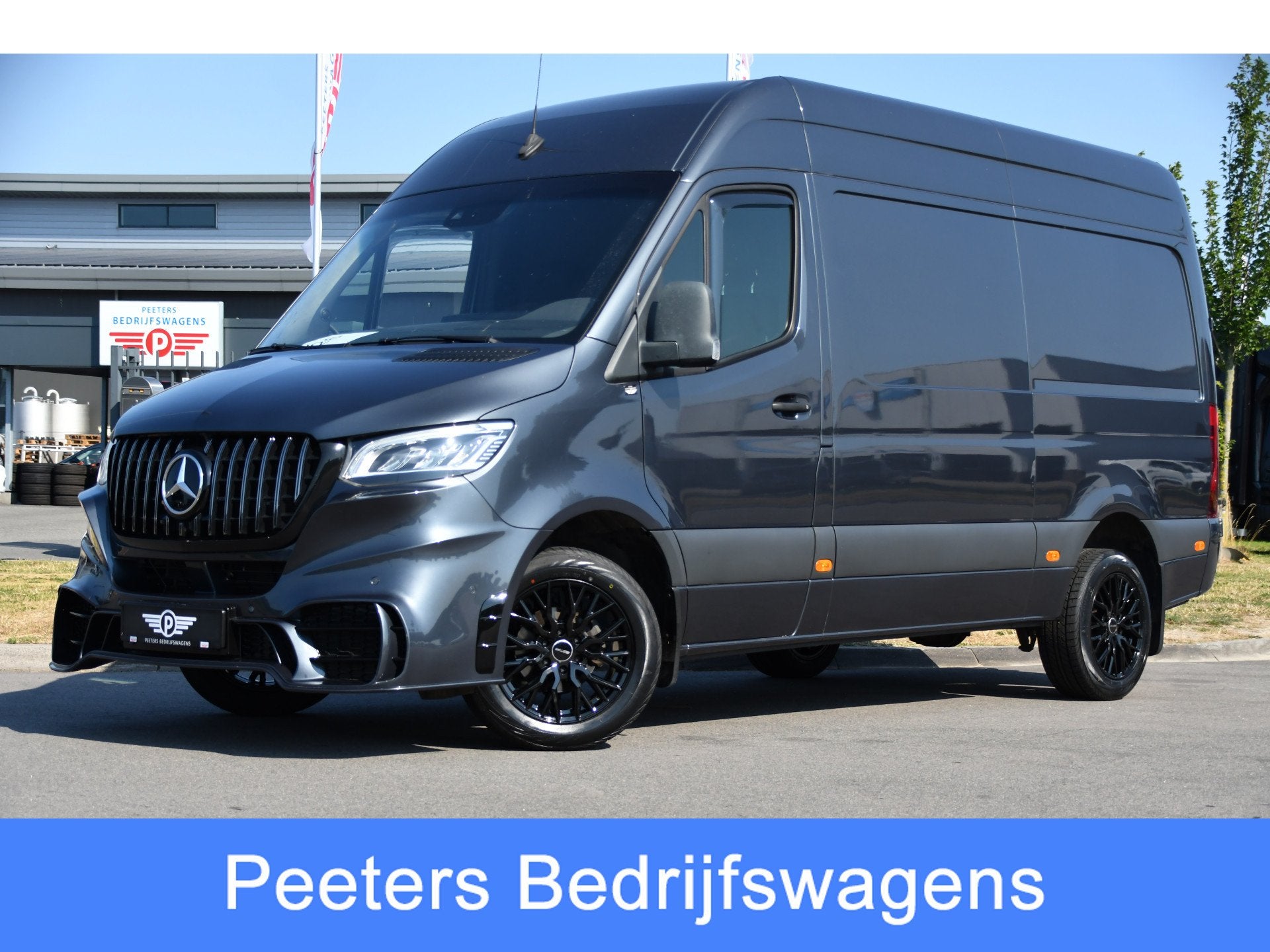Mercedes-Benz Sprinter 319 3.0 CDI L2H2 AMG Edition Adaptiev, Automaat, Achterwielaandrijving, Gebruikt, 190 pk