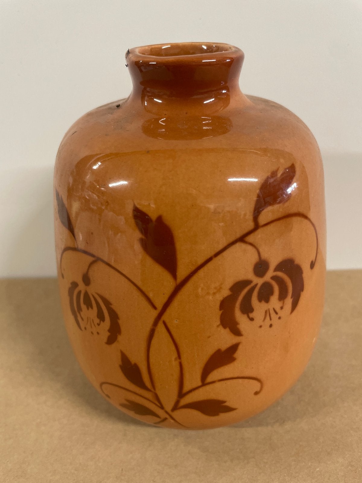Vintage Aardewerk Vaasje met Bloemmotief, Ophalen of Verzenden