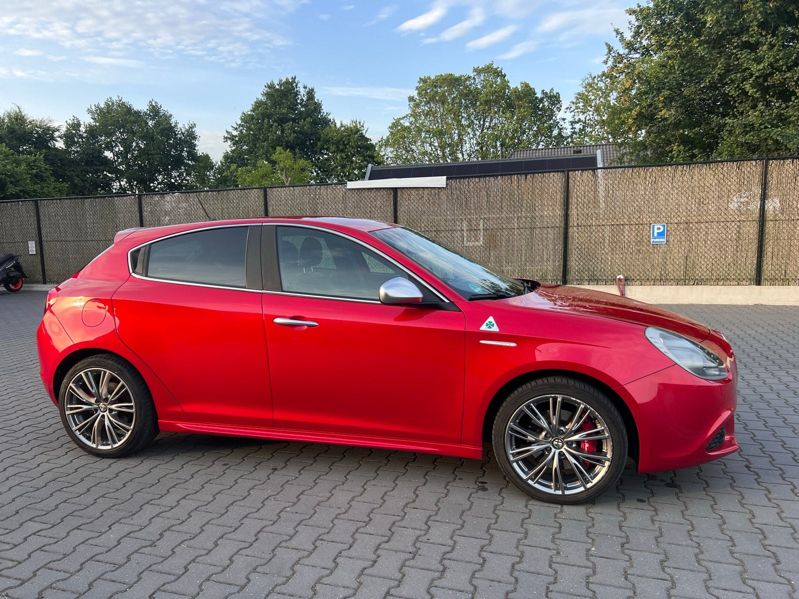 Alfa Romeo Giulietta 1.4 Turbo Multi AIR TCT 2012 Rood, Auto's, Alfa Romeo, 1280 kg, Zwart, 4 cilinders, 19 km/l