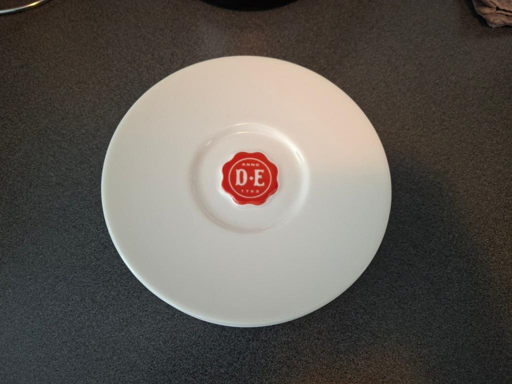4 Schoteltjes Douwe Egberts, Ophalen of Verzenden, Zo goed als nieuw, Kop(pen) en/of Schotel(s)