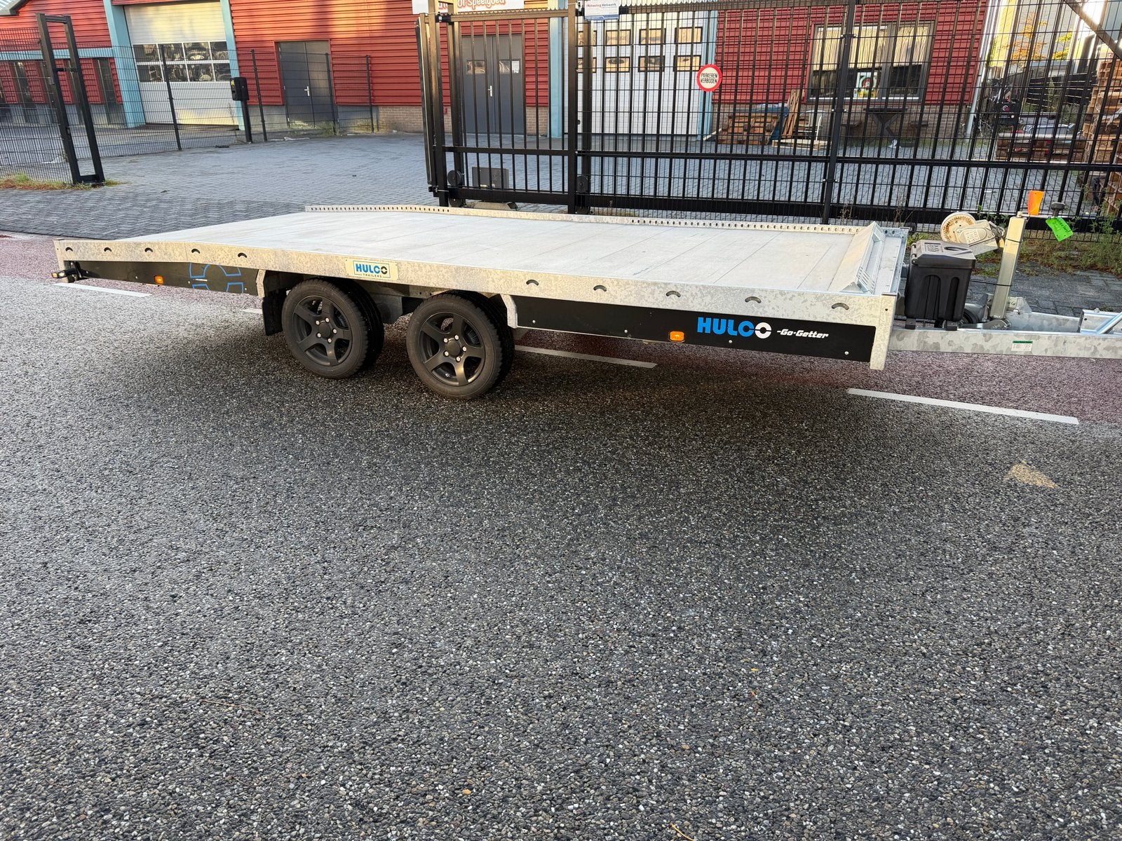 Hulco Carax -2 plateauwagen autoambulance 440x207, Ophalen of Verzenden, Zo goed als nieuw